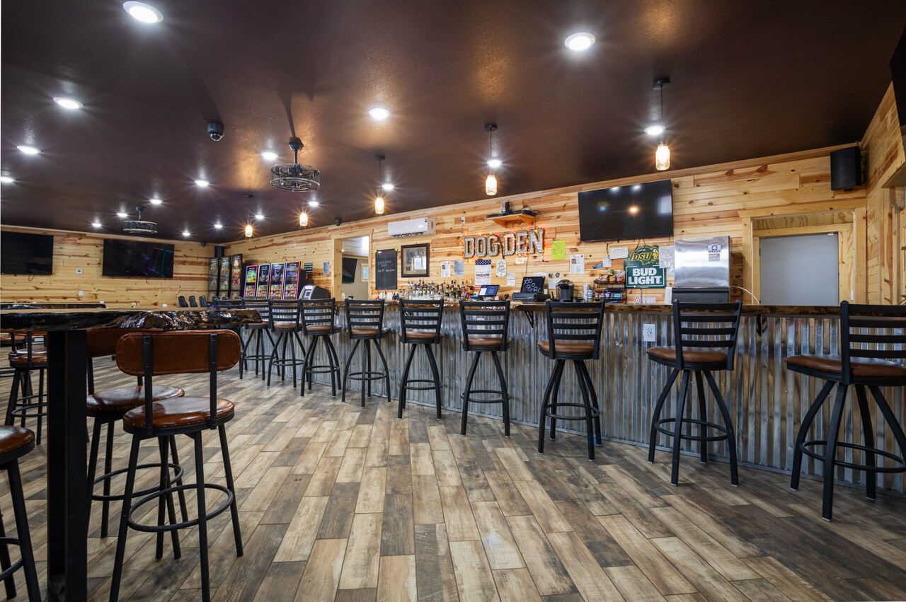 220 Main St, Butte, ND à louer Photo intérieure- Image 1 de 32