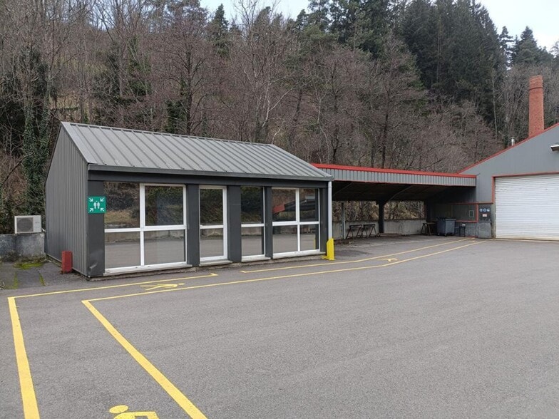 Flex in Dunières for sale - Building Photo - Image 3 of 9