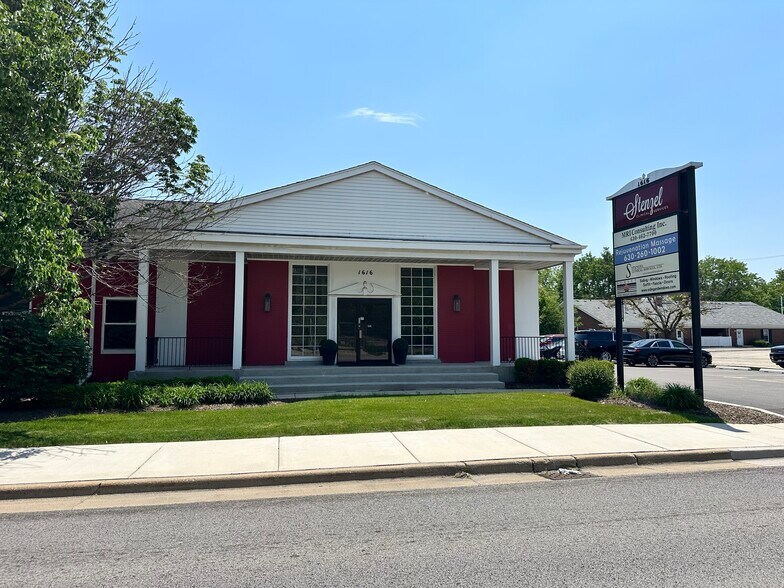 1616 E Roosevelt Rd, Wheaton, IL à louer - Photo du bâtiment - Image 1 de 7