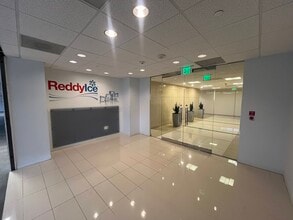 5720 Lyndon B Johnson Fwy, Dallas, TX for lease Interior Photo- Image 2 of 22