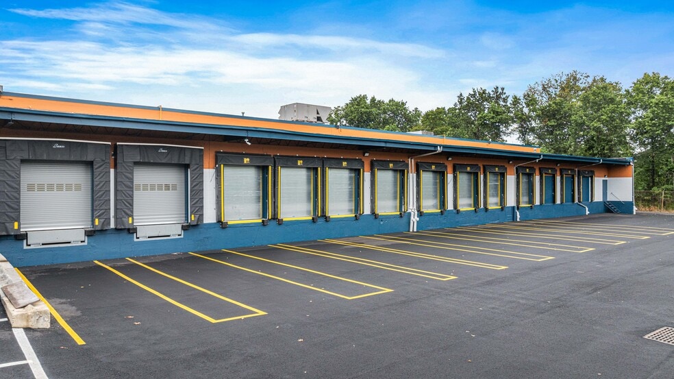 14 Home News Row, New Brunswick, NJ for lease - Building Photo - Image 2 of 40