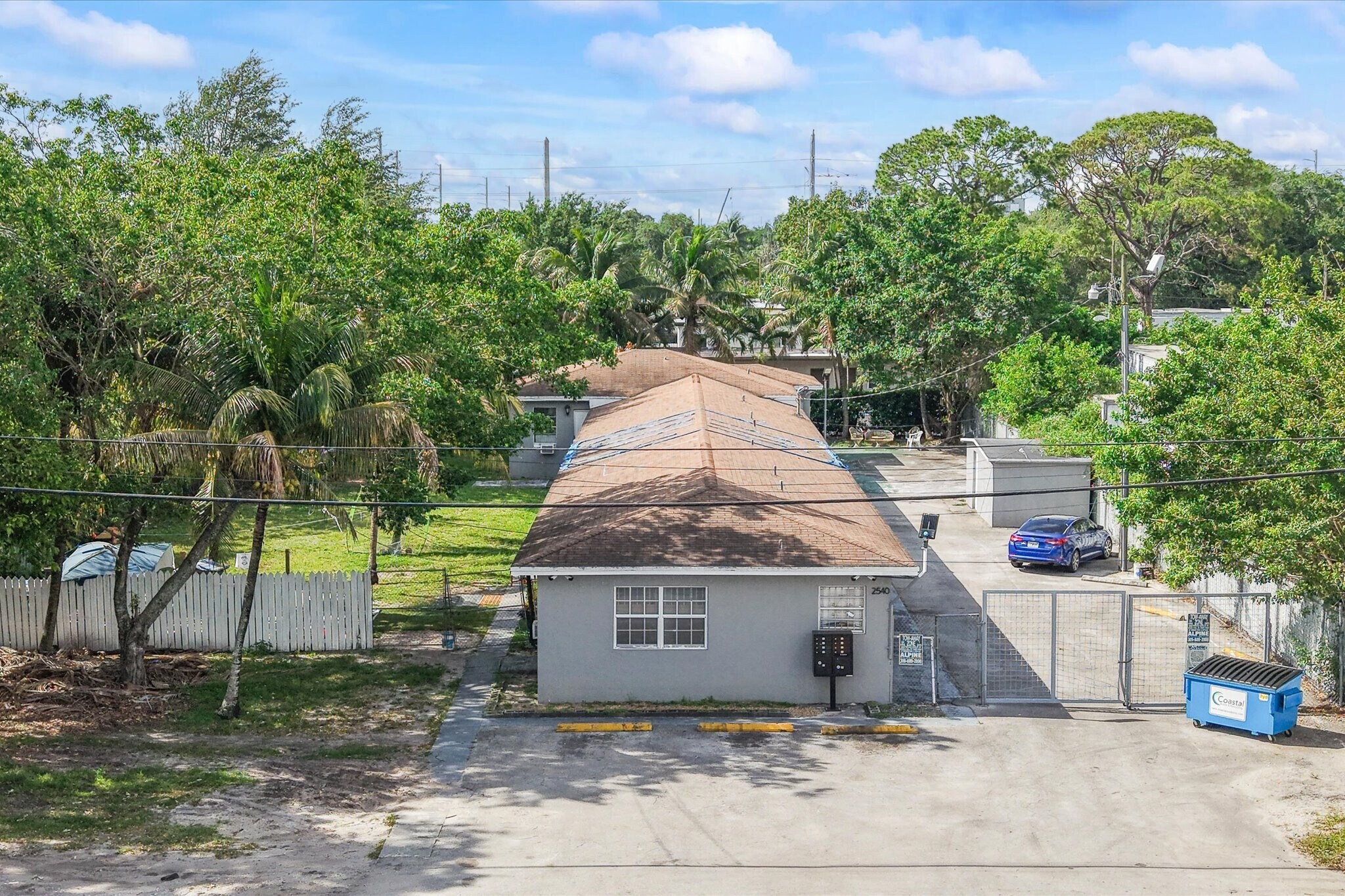 2540 NW 90th St, Miami, FL à vendre Photo principale- Image 1 de 19