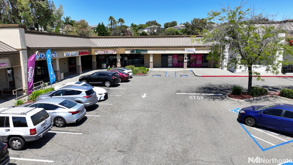 751-775 E Monte Vista Ave, Vacaville, CA à louer - Photo du bâtiment - Image 2 de 5