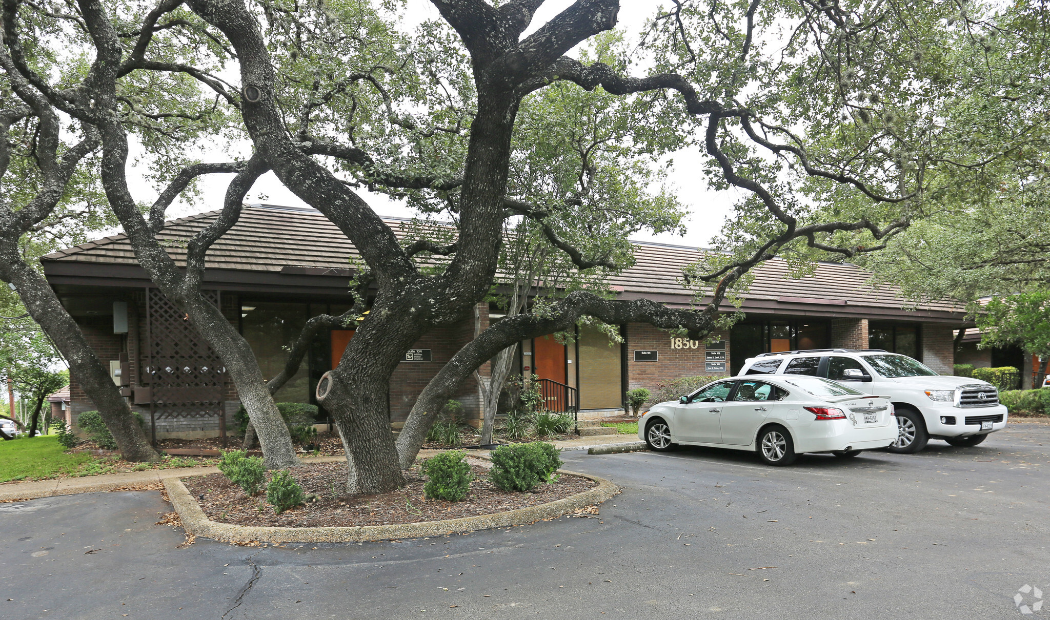 1850 Lockhill Selma Rd, San Antonio, TX for sale Primary Photo- Image 1 of 1