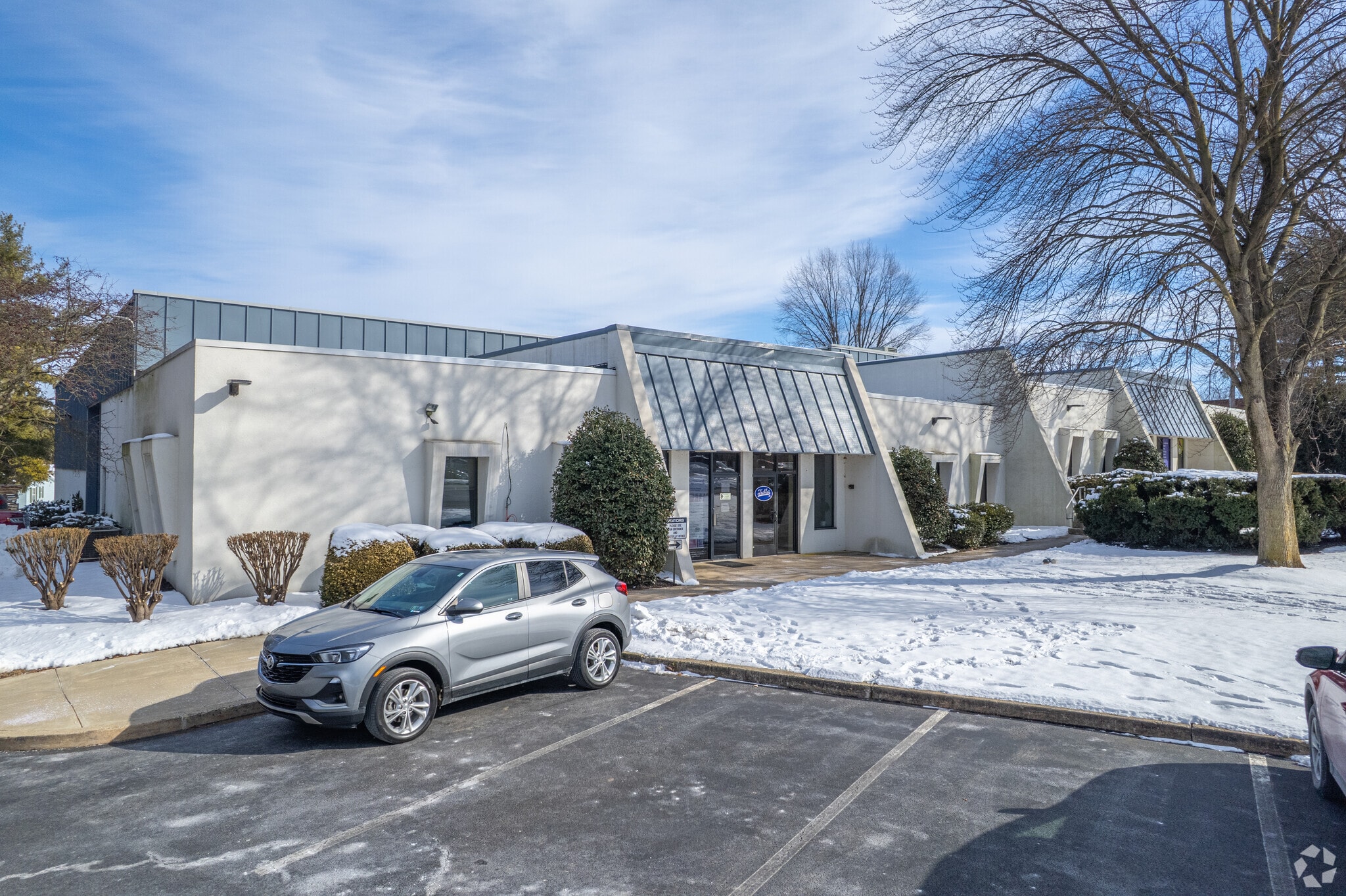 1909 Olde Homestead Ln, Lancaster, PA for lease Primary Photo- Image 1 of 5
