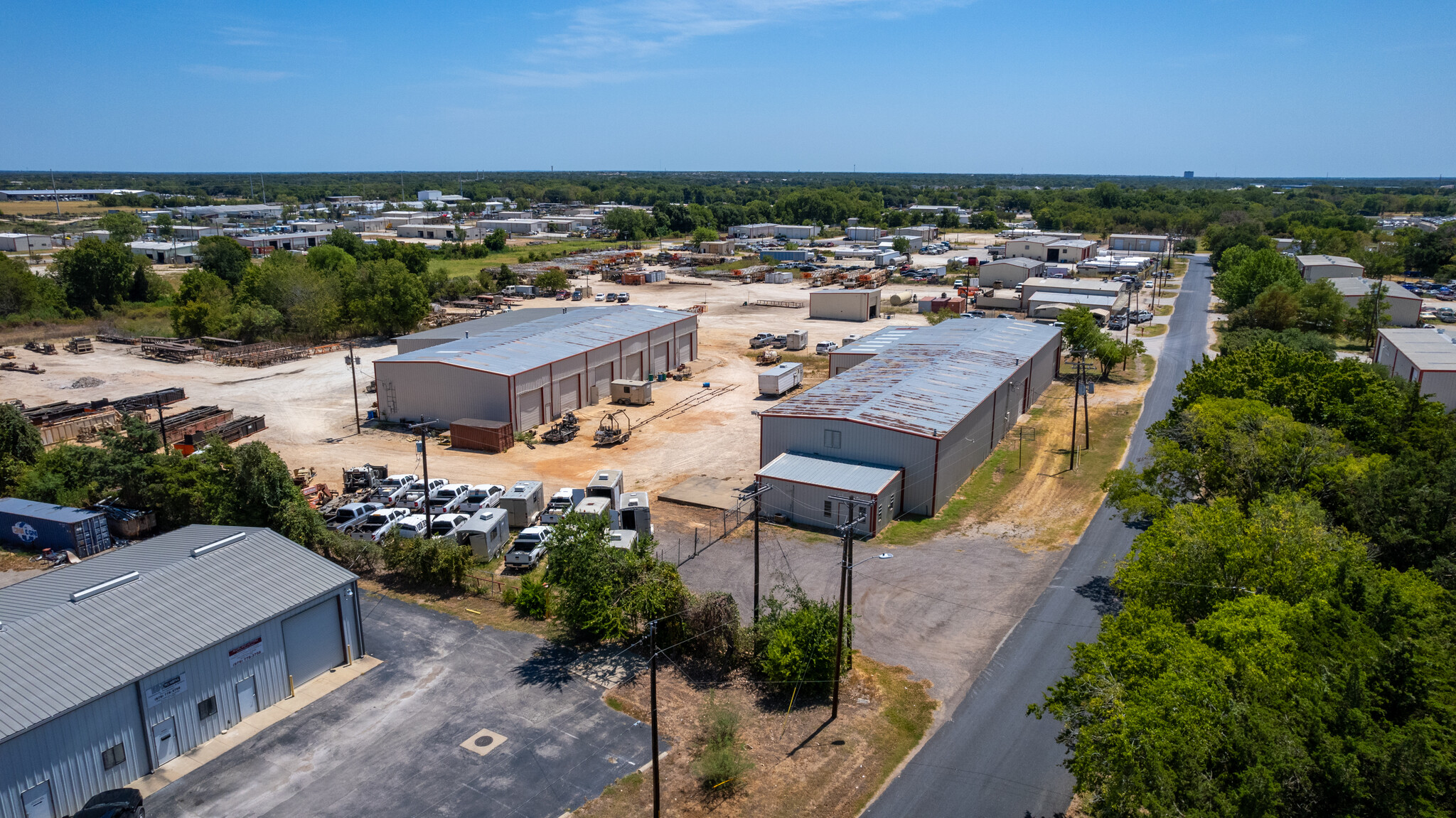 2426 Clarks Ln, Bryan, TX à louer Photo du b timent- Image 1 de 6