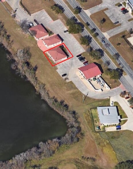 1425 Universal City Blvd, Universal City, TX for lease - Building Photo - Image 2 of 13