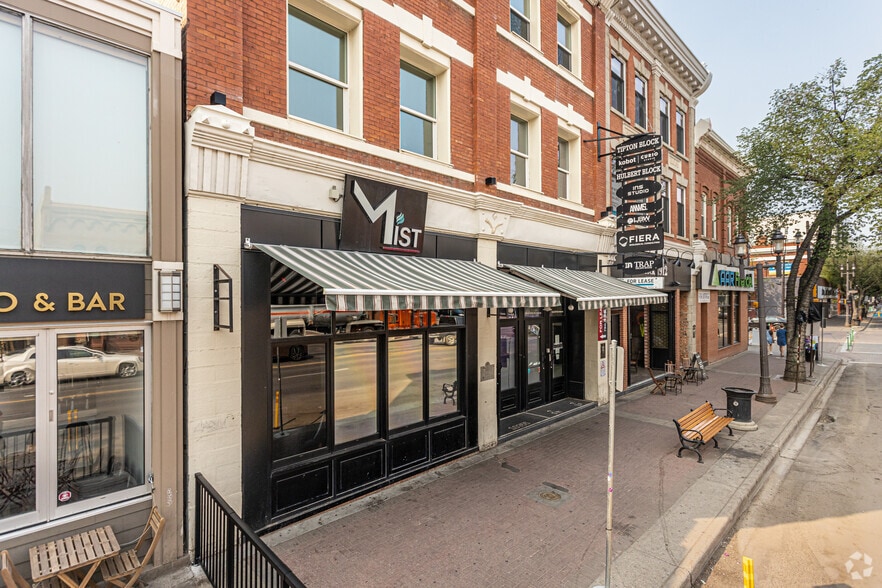 10355-10357 Whyte Av NW, Edmonton, AB à louer - Photo du bâtiment - Image 2 de 5