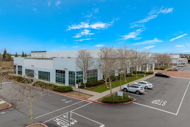 Plus de détails pour 10000 Alantown Dr, Roseville, CA - Industriel à louer