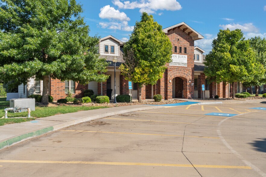 Student Housing Near Eastern New Mexico portefeuille de 2 propriétés à vendre sur LoopNet.ca - Photo du bâtiment - Image 1 de 40
