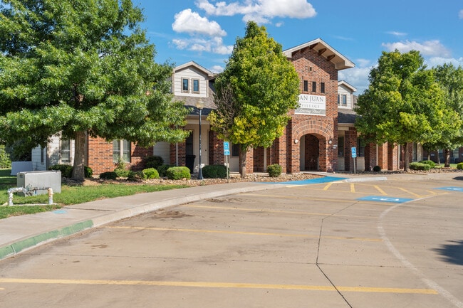 More details for Student Housing Near Eastern New Mexico – Multifamily for Auction