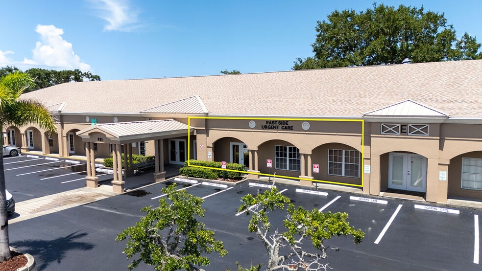 923-931 37th Pl, Vero Beach, FL for lease - Building Photo - Image 1 of 45
