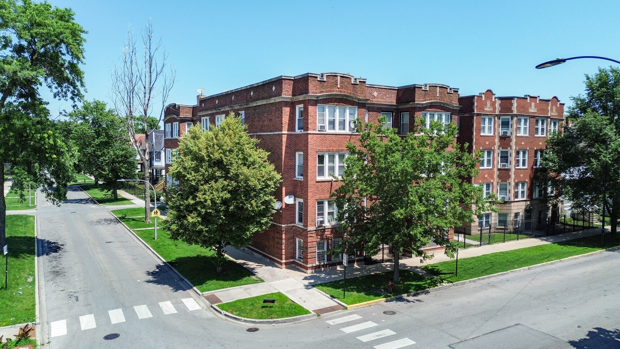5322 W Washington Ave, Chicago, IL à vendre Photo du bâtiment- Image 1 de 10