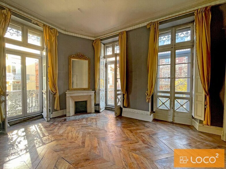 1 Place De La Bourse, Toulouse for lease - Interior Photo - Image 2 of 5