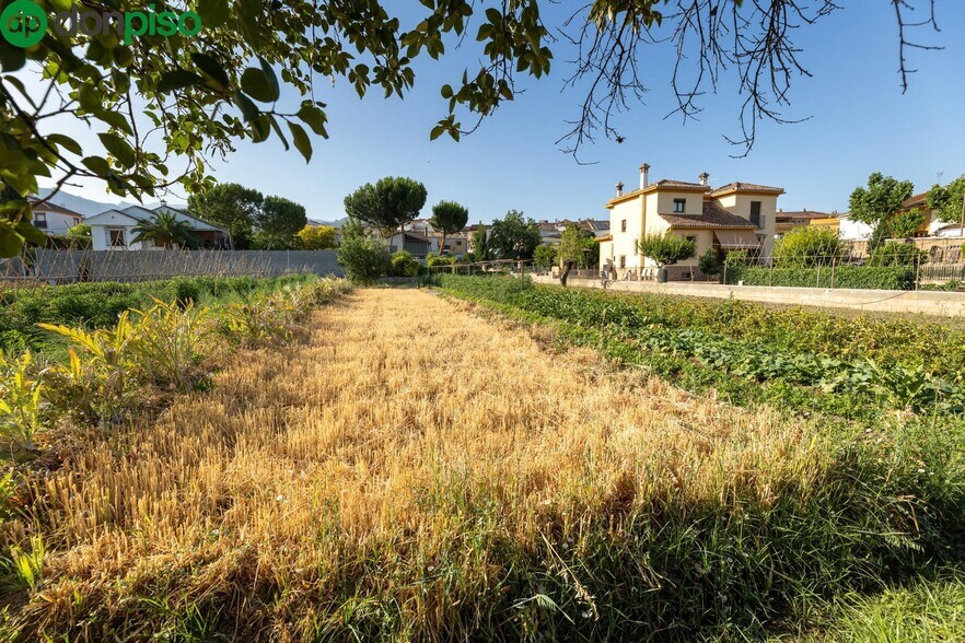 Calle Vicente Aleixandre, 5, La Zubia, Granada à vendre - Photo du bâtiment - Image 3 de 18