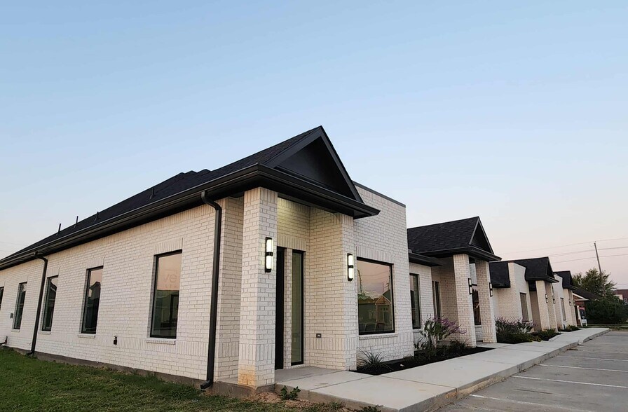 21404 Provincial, Katy, TX à louer - Photo du bâtiment - Image 3 de 17