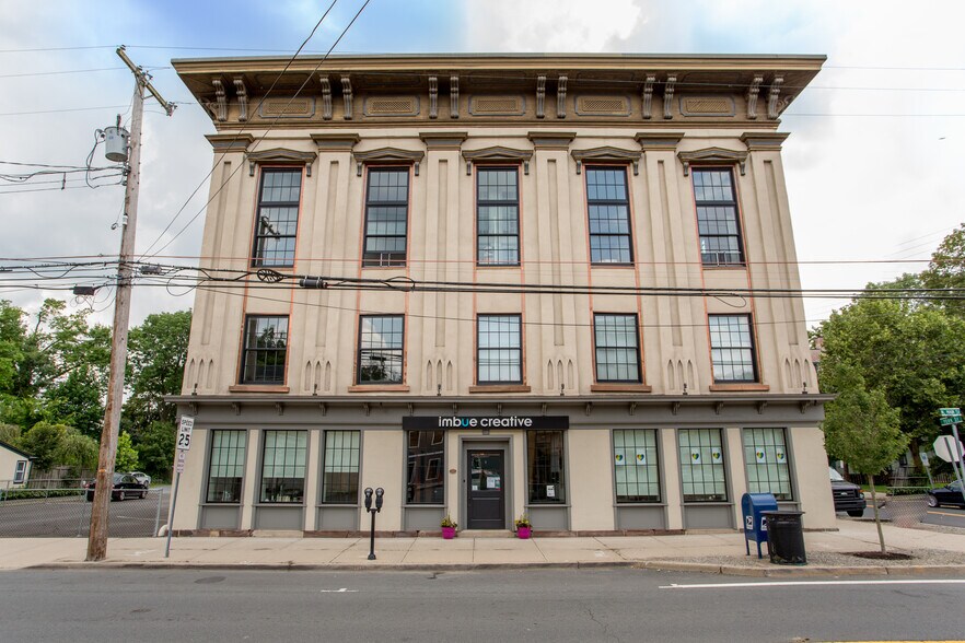 71-75 N Main St, Lambertville, NJ à louer - Photo du bâtiment - Image 3 de 29
