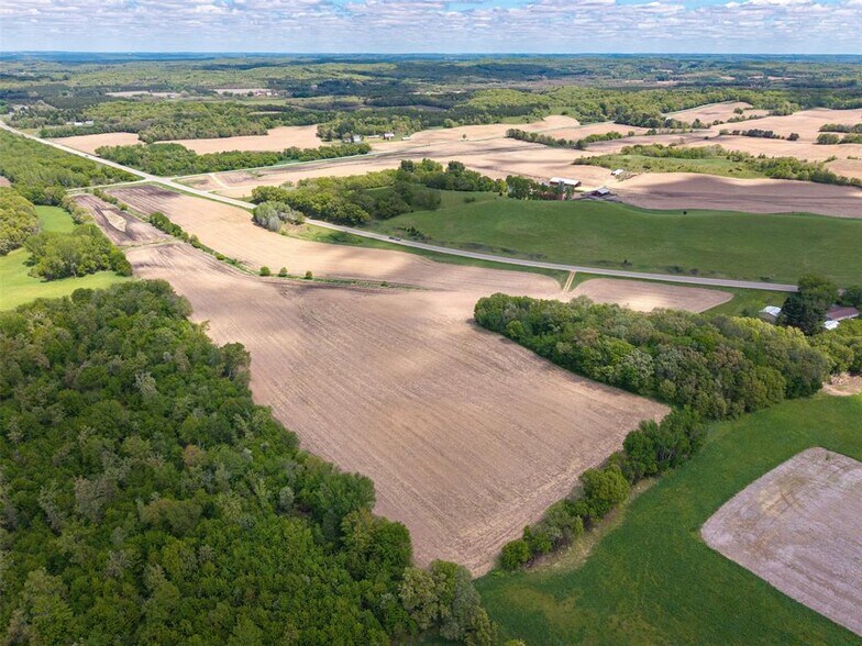 35 acres Hwy 37 & Old Town Road, Mondovi, WI à vendre - Photo du bâtiment - Image 1 de 12