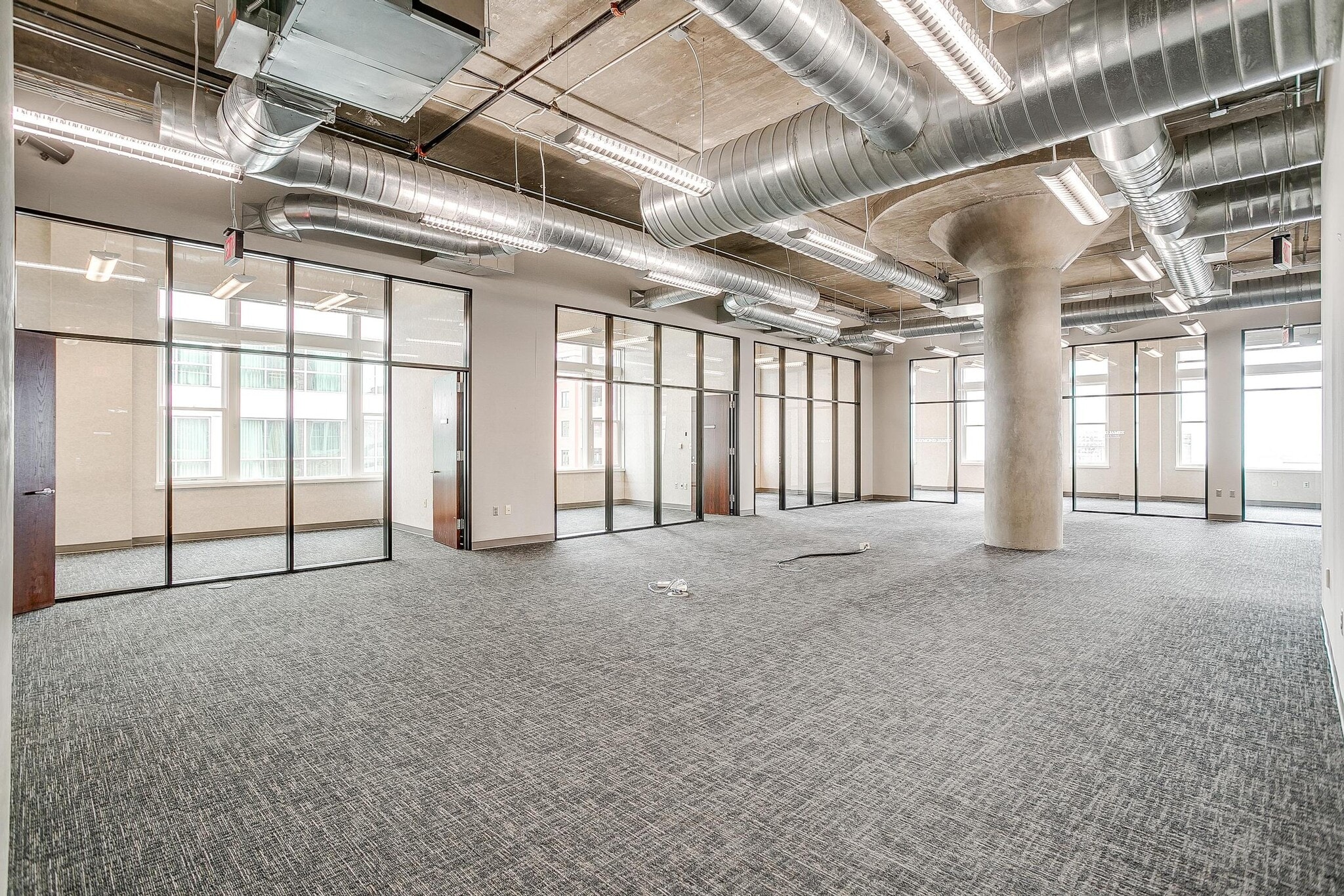 420 Throckmorton St, Fort Worth, TX for lease Building Photo- Image 1 of 5
