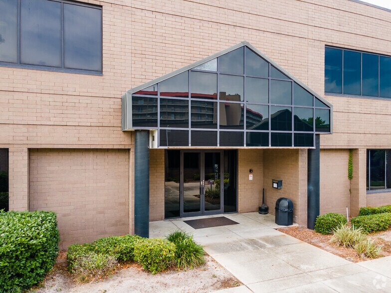4807 US Hwy 19, New Port Richey, FL à louer - Photo du bâtiment - Image 3 de 15