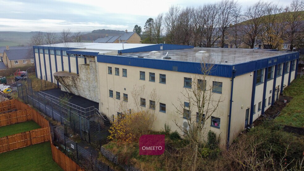 Trenchard Dr, Buxton for sale - Building Photo - Image 2 of 9