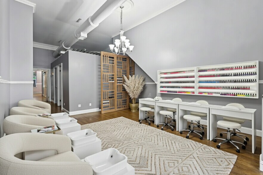 133 E 39th St, New York, NY à louer - Photo du bâtiment - Image 2 de 17