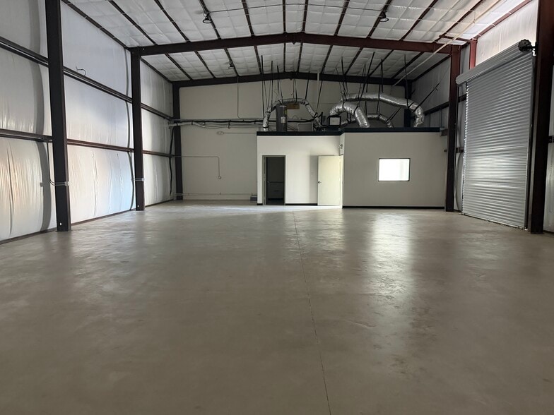 16103 Grant Rd, Cypress, TX à louer - Photo du bâtiment - Image 3 de 13