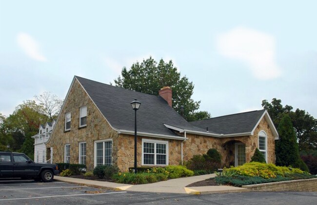 Plus de détails pour 198 W Portage Trail Ext, Cuyahoga Falls, OH - Bureau à louer