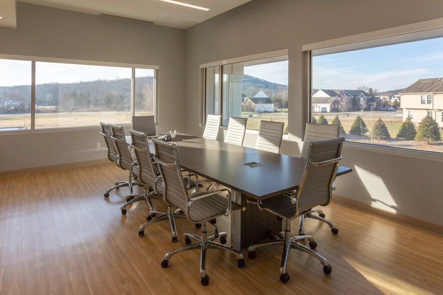 376 Lafayette Ave, Sparta, NJ à louer - Photo intérieure - Image 2 de 19