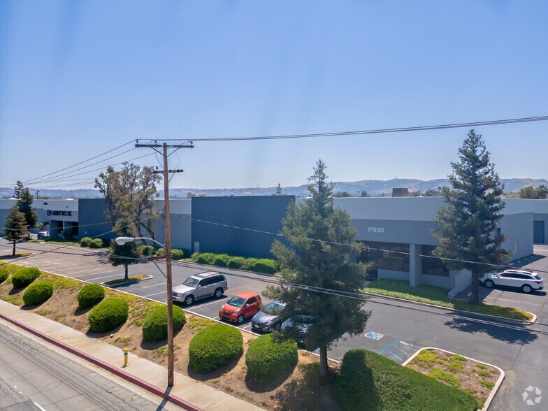 17930 Rowland St, City of Industry, CA à louer - Photo du bâtiment - Image 3 de 4
