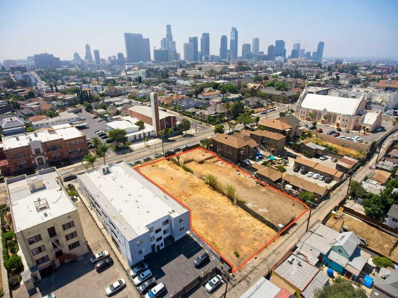 241 N Union Ave, Los Angeles, CA à vendre - Photo du bâtiment - Image 3 de 12