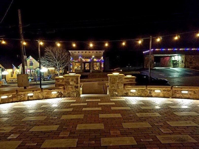 49 University Ave, Sewanee, TN à vendre - Photo du bâtiment - Image 3 de 10