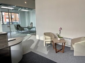 704-708 High Rd, Londres à louer Photo intérieure- Image 2 de 8