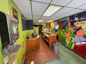 785 Franklin Ave, Brooklyn, NY for lease Interior Photo- Image 2 of 8