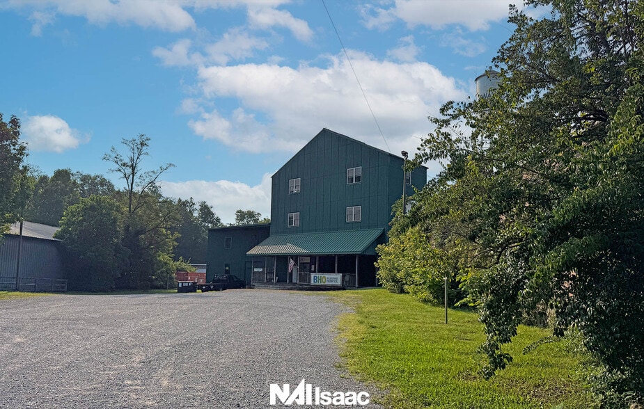230 N Gratz St, Midway, KY for sale - Building Photo - Image 2 of 22