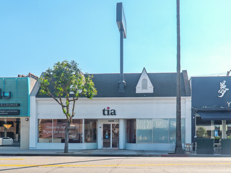 12250 Ventura Blvd, Studio City, CA à vendre - Photo du bâtiment - Image 2 de 9