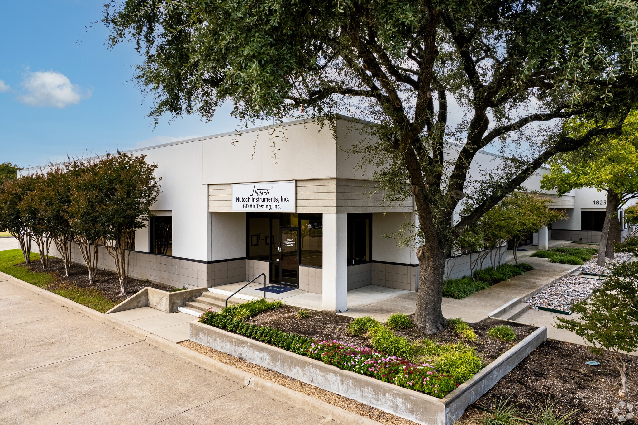 1825 Summit Ave, Plano, TX for lease Primary Photo- Image 1 of 7