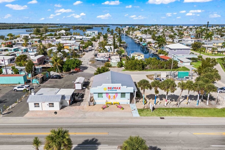 4574 Pine Island Rd NW, Matlacha, FL for sale - Building Photo - Image 3 of 42