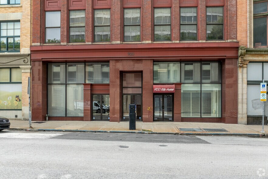 900 5th Ave, Pittsburgh, PA à vendre - Photo du bâtiment - Image 2 de 10
