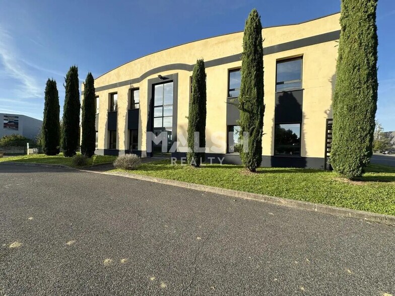 Bureau dans Arnas à louer - Photo du bâtiment - Image 2 de 25