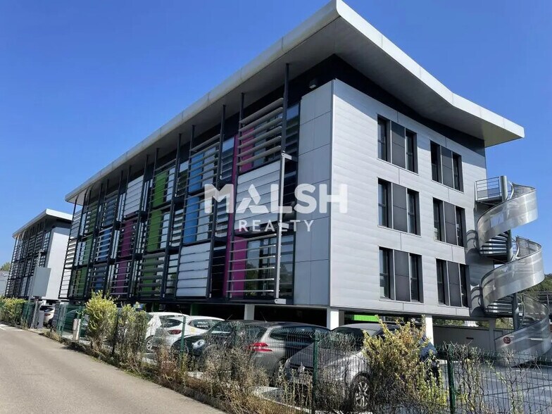 Office in Brignais for sale - Building Photo - Image 1 of 12