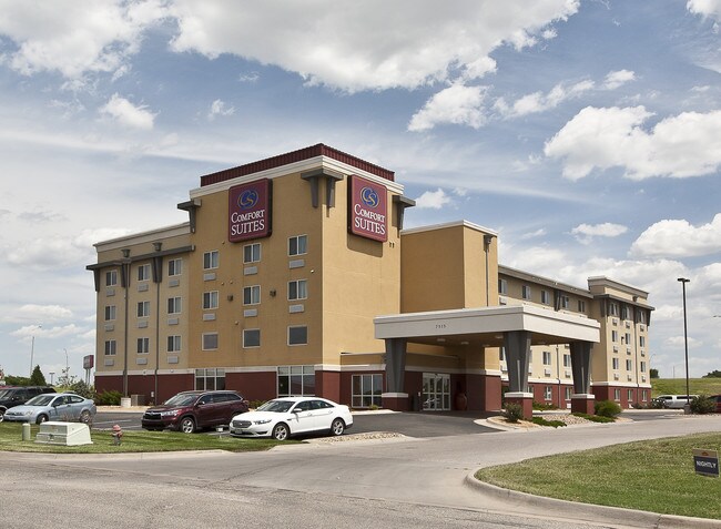 More details for 7515 W Taft St, Wichita, KS - Hospitality for Sale