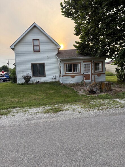 1737 W US Highway 421, Delphi, IN à vendre - Photo du bâtiment - Image 2 de 3