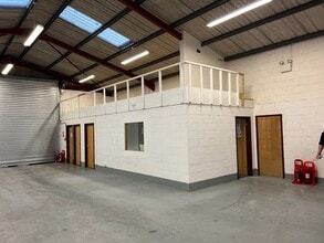 The Long Barn, Norton Farm, Selborne Rd, Alton à louer Photo intérieure- Image 2 de 2