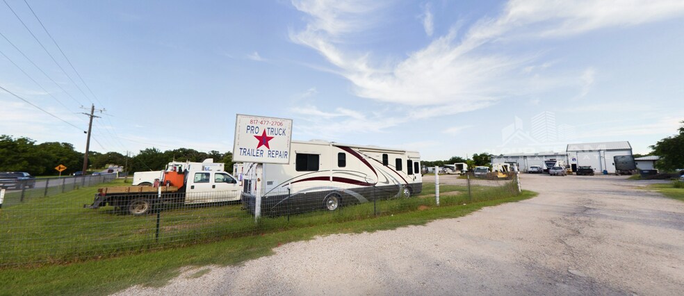 5900 Retta Mansfield Rd, Burleson, TX à vendre - Photo du bâtiment - Image 2 de 6