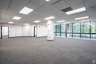 600 Beacon Pkwy W, Birmingham, AL for lease Interior Photo- Image 1 of 7