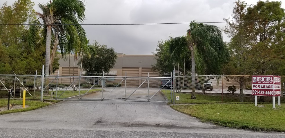 3707 Interstate Park Rd S, Riviera Beach, FL for sale - Building Photo - Image 2 of 3