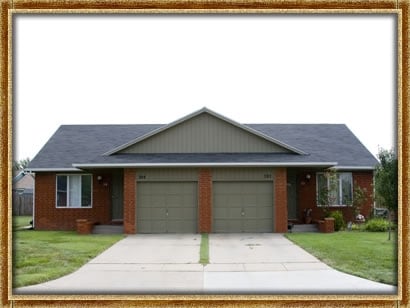 302 N Evergreen Ln, Wichita, KS for sale - Primary Photo - Image 1 of 15