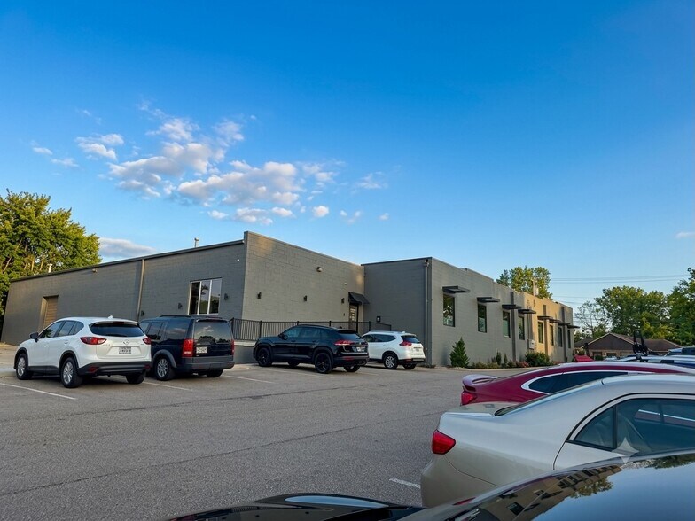 535 N Broadway, Lebanon, OH à louer - Photo du bâtiment - Image 2 de 6