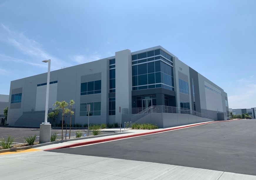 1025 N Todd Ave, Azusa, CA à louer Photo intérieure- Image 1 de 1